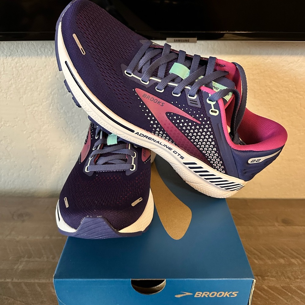 Brooks Adrenaline GTS 22